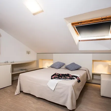 Lido Hotel 2*