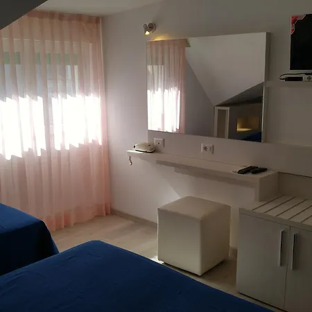 ホテル Lido ベラーリア・イジェア・マリーナ