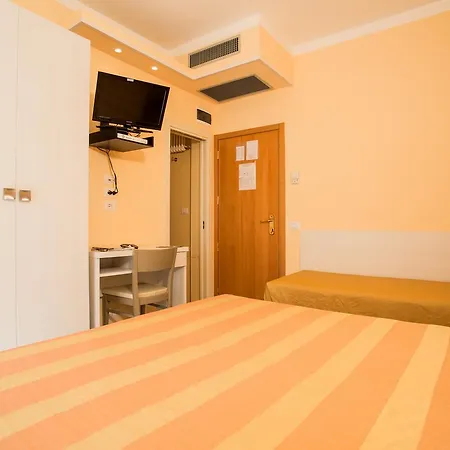 ホテル Lido ベラーリア・イジェア・マリーナ