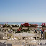 Lido Szálloda 2*