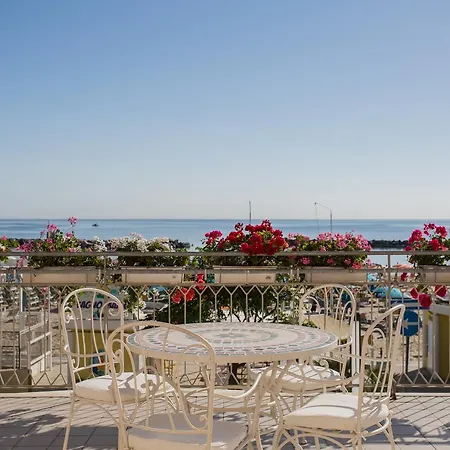 Hotel Lido 2*